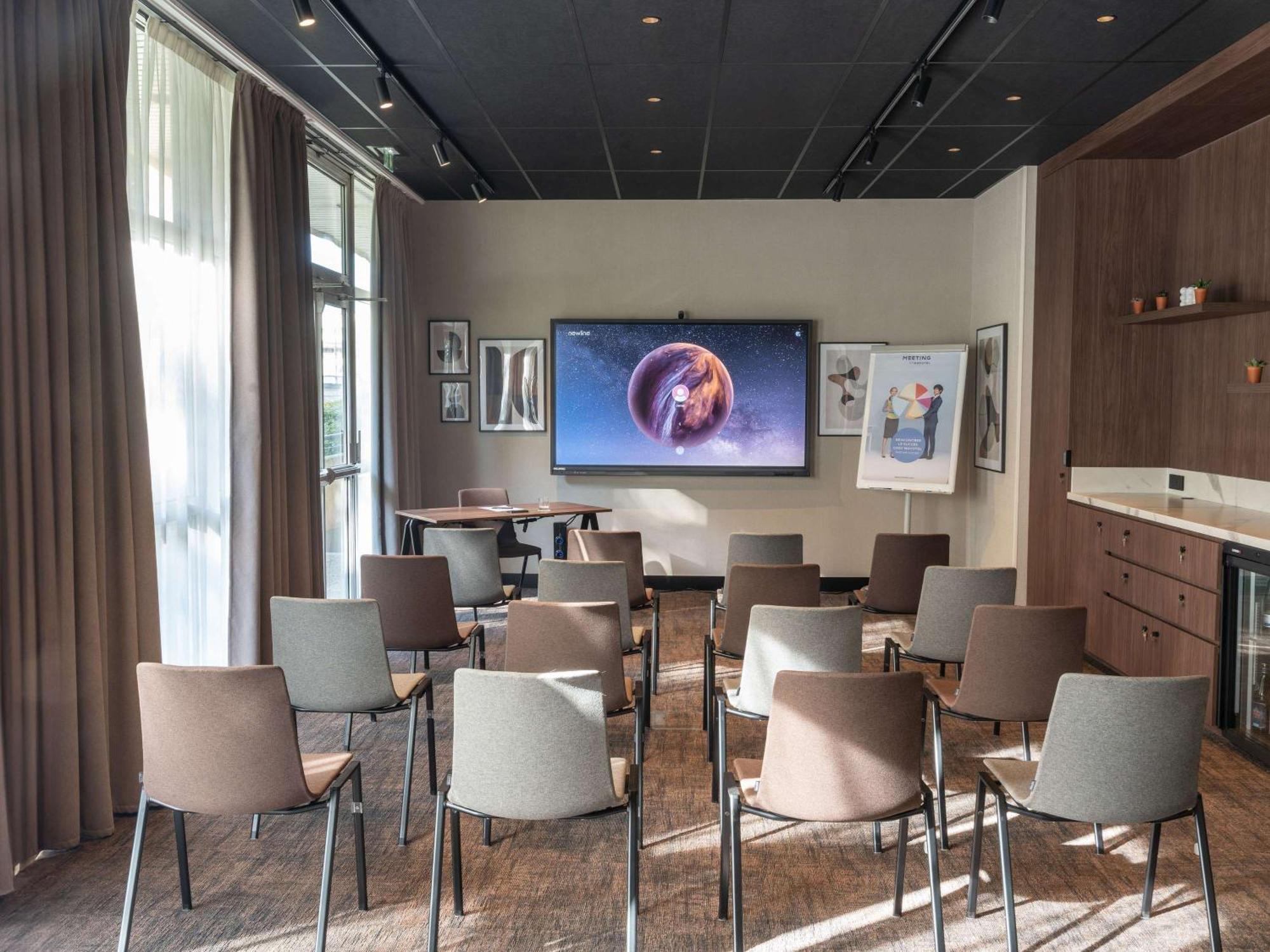 Novotel Nantes Centre Bord De Loire Kültér fotó
