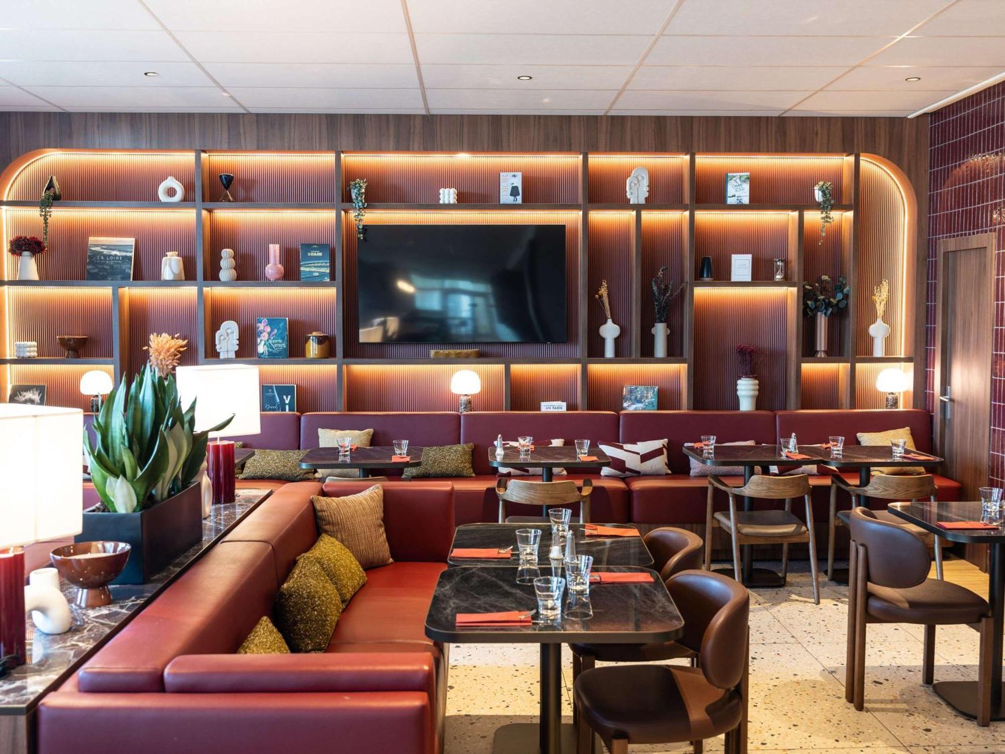 Novotel Nantes Centre Bord De Loire Kültér fotó