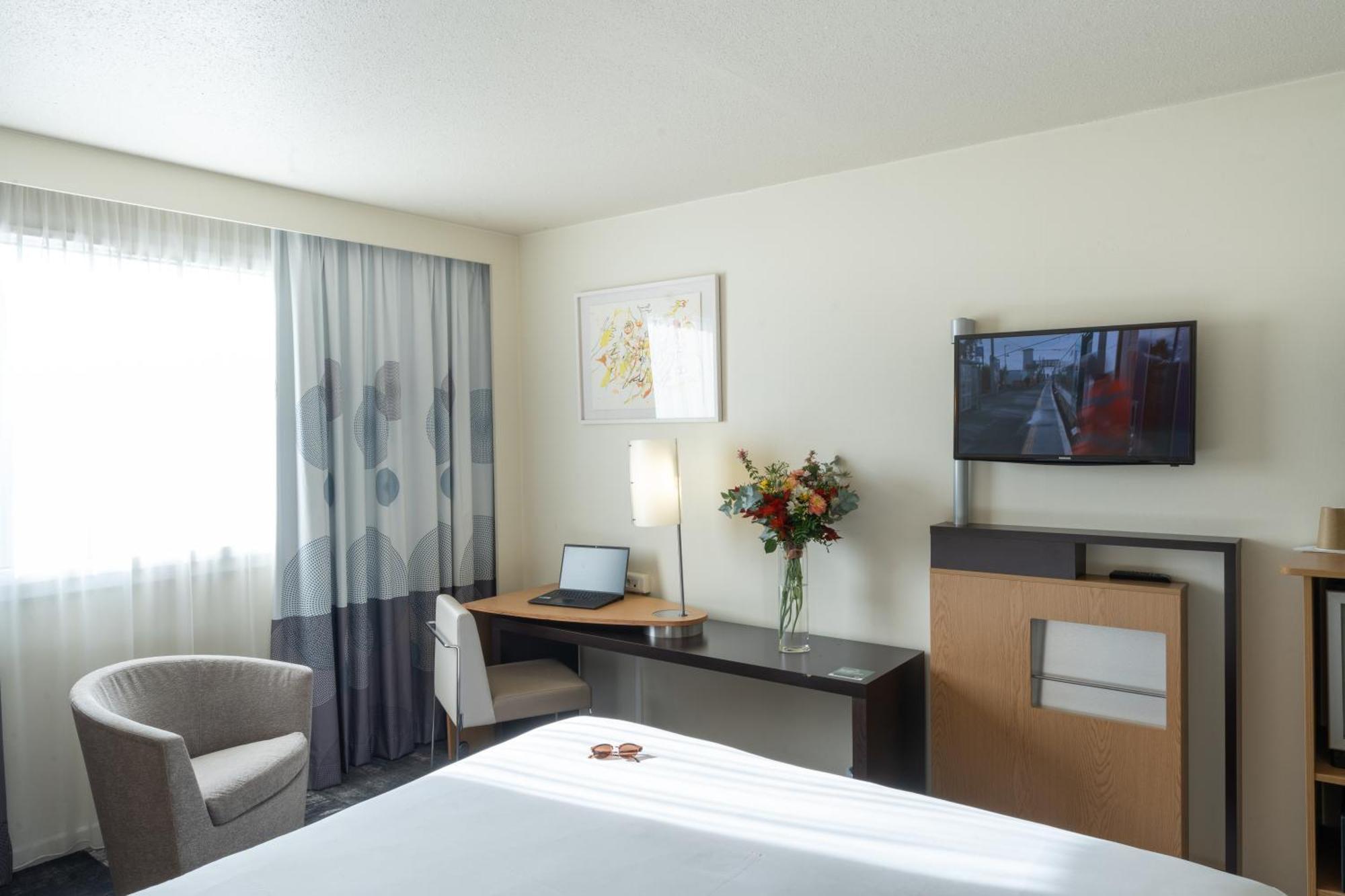 Novotel Nantes Centre Bord De Loire Kültér fotó