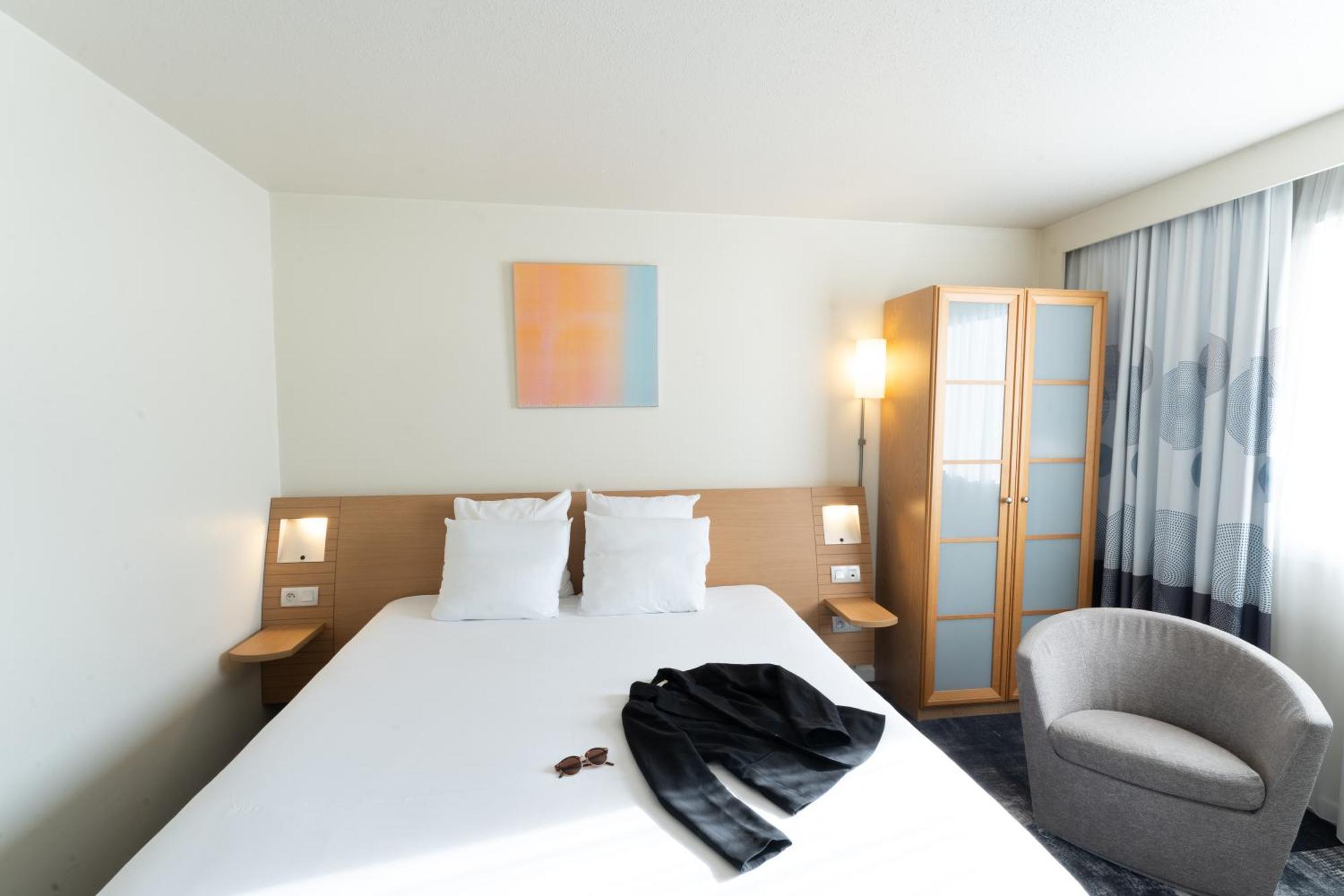 Novotel Nantes Centre Bord De Loire Kültér fotó