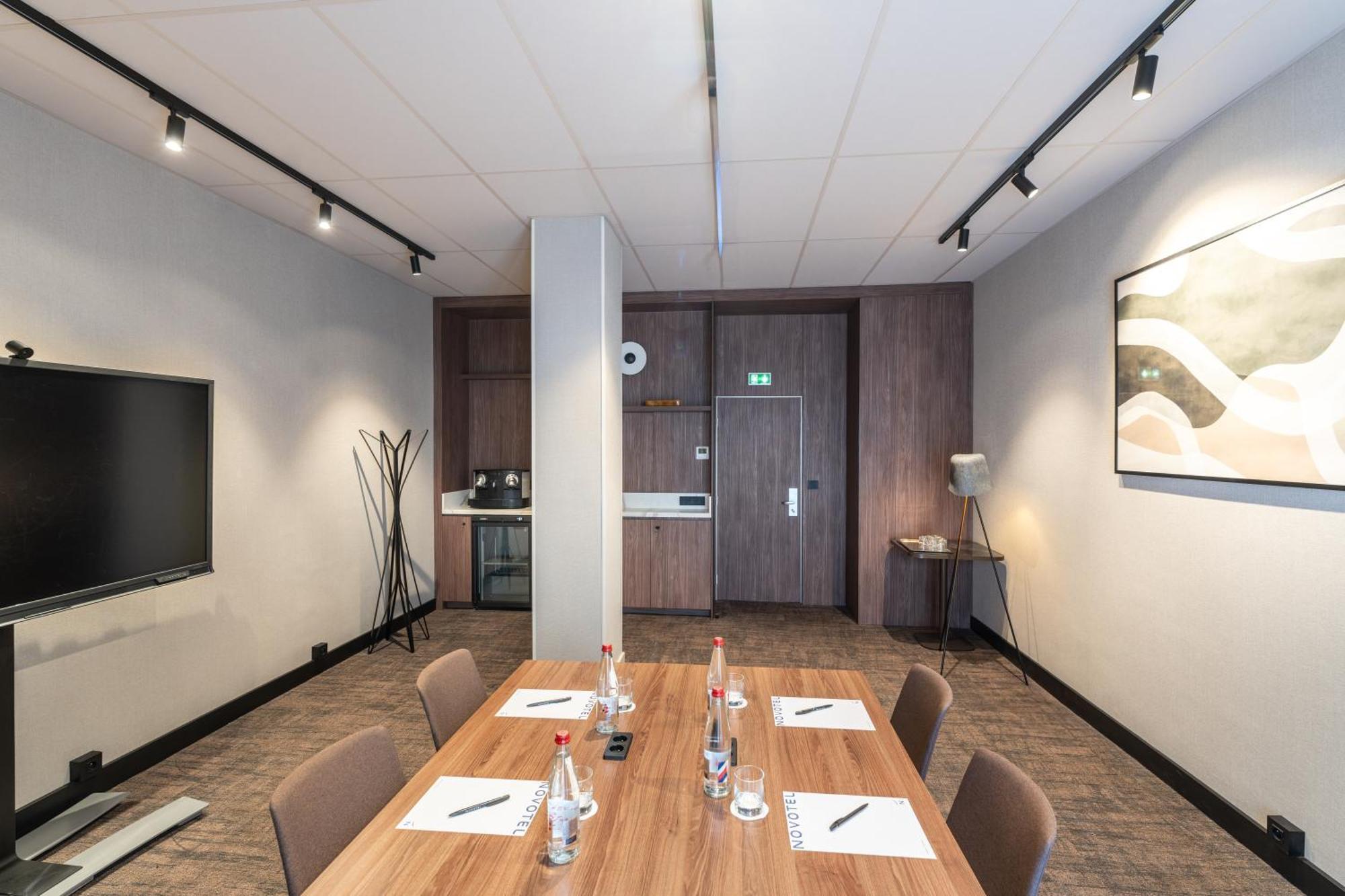 Novotel Nantes Centre Bord De Loire Kültér fotó
