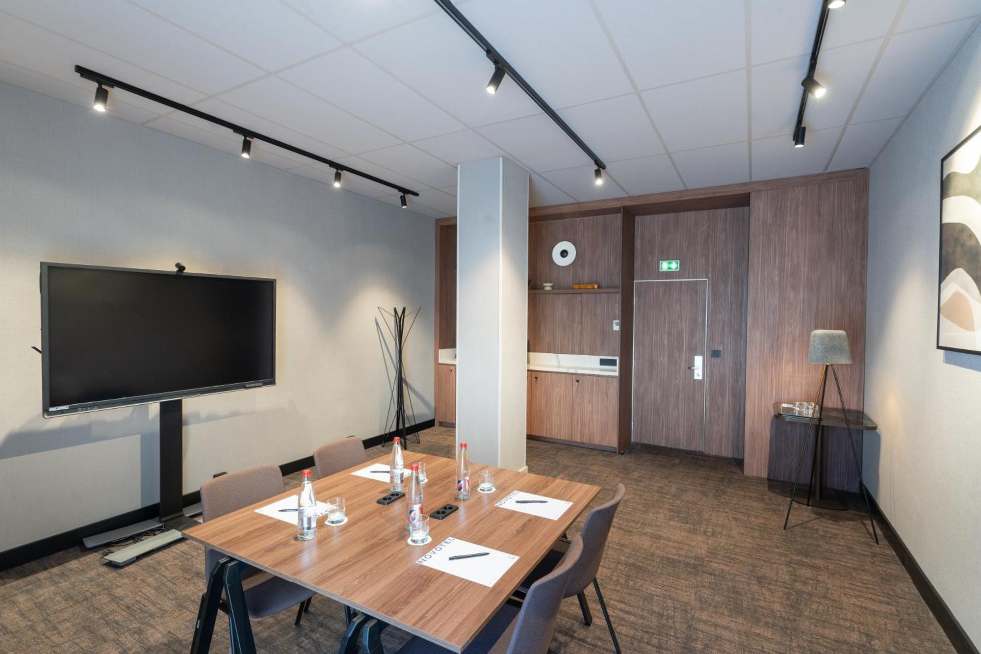 Novotel Nantes Centre Bord De Loire Kültér fotó