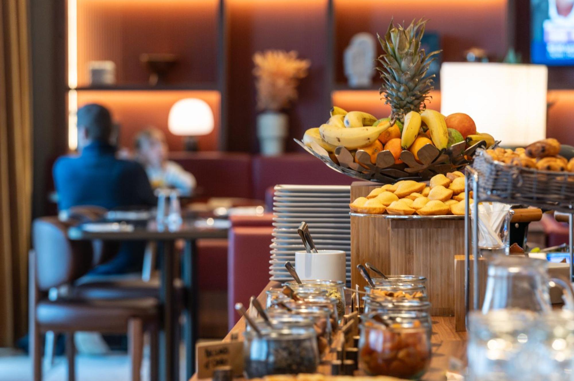 Novotel Nantes Centre Bord De Loire Kültér fotó