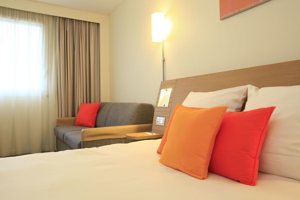 Novotel Nantes Centre Bord De Loire Kültér fotó