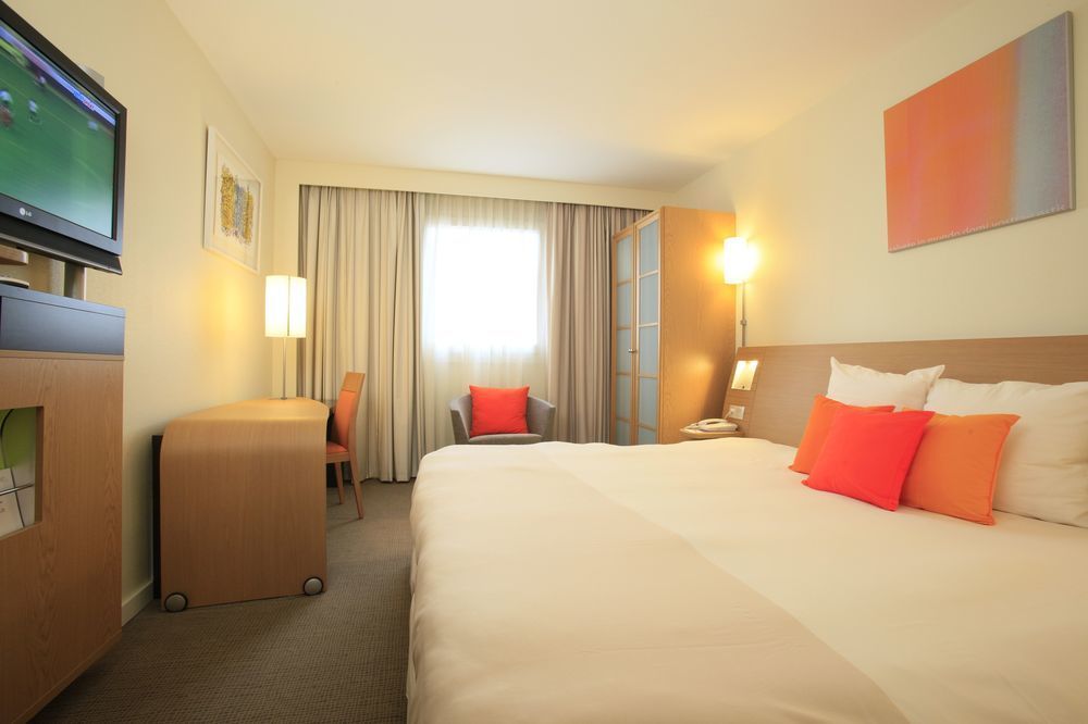 Novotel Nantes Centre Bord De Loire Kültér fotó