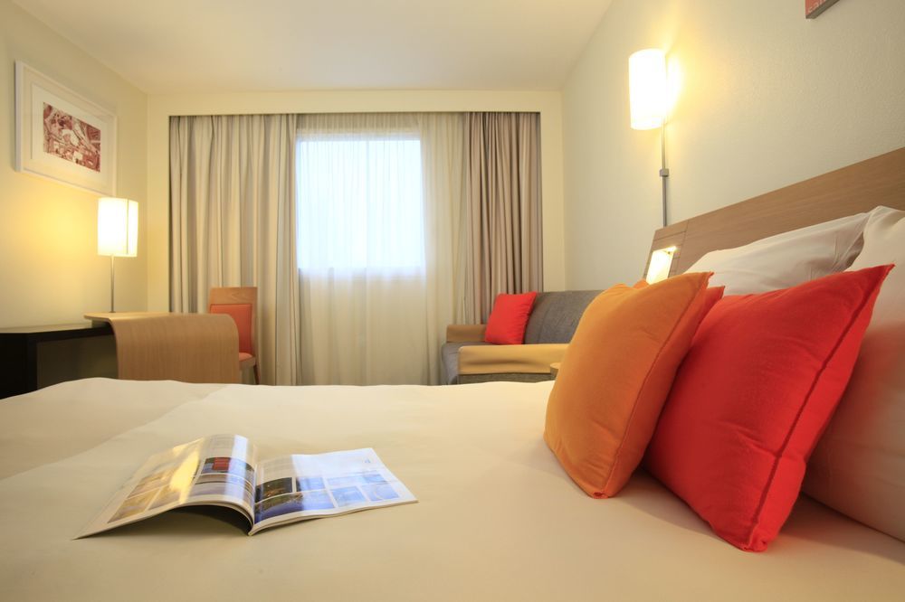 Novotel Nantes Centre Bord De Loire Kültér fotó